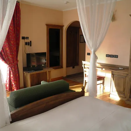 Hotel Pontiglia 3*
