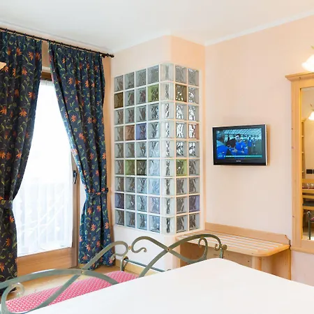 Pontiglia Ξενοδοχείο 3*