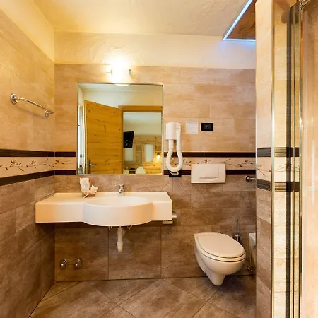 Pontiglia Ξενοδοχείο Λιβίνιο